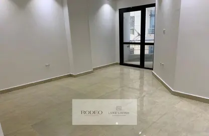 Office Space - Studio - 2 Bathrooms for rent in Souk EL Zahraa Wa Al Maadi St. - Zahraa El Maadi - Hay El Maadi - Cairo