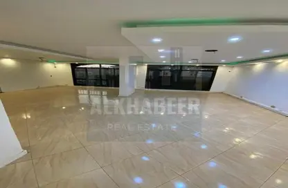 Office Space - Studio - 4 Bathrooms for sale in Gameat Al Dewal Al Arabeya St. - Mohandessin - Giza