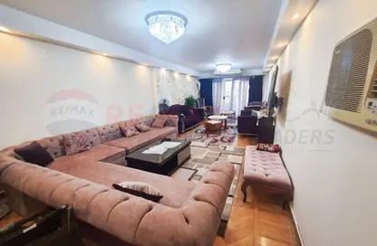 Apartment - 3 Bedrooms - 2 Bathrooms for rent in Saba Basha - Hay Sharq - Alexandria