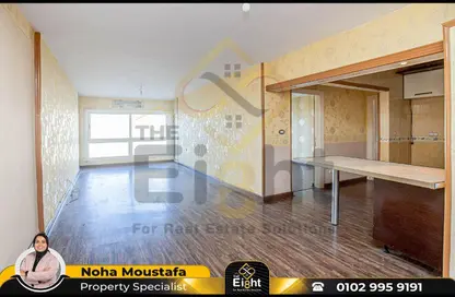 Apartment - 2 Bedrooms - 2 Bathrooms for rent in Al Geish Road - Glim - Hay Sharq - Alexandria