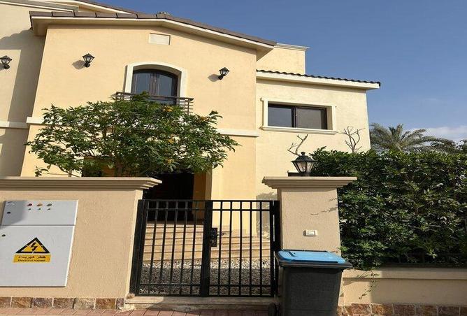 Villa - 5 Bedrooms - 5 Bathrooms for sale in Levana - Uptown Cairo - Mokattam - Cairo