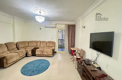 Apartment - 3 Bedrooms - 2 Bathrooms for sale in Moharam Bek Alley - Moharam Bek - Hay Wasat - Alexandria