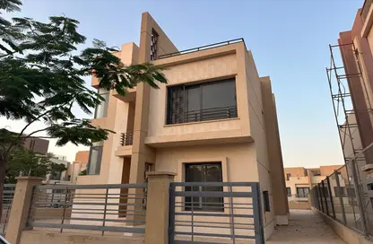 Villa - 3 Bedrooms - 5 Bathrooms for sale in Alma - 2nd District - Sheikh Zayed City - Giza