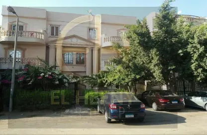 Apartment - 3 Bedrooms - 2 Bathrooms for sale in Shafik Mitri Sedrak St. - Area E - Ganoob El Acadimia - New Cairo City - Cairo