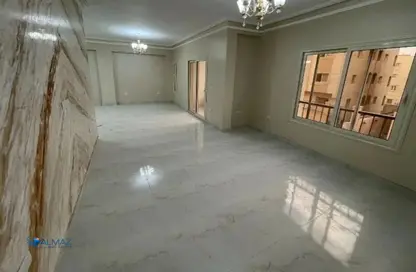 Apartment - 3 Bedrooms - 3 Bathrooms for rent in Mohamed Naguib Axis - Abou El Houl - New Cairo City - Cairo