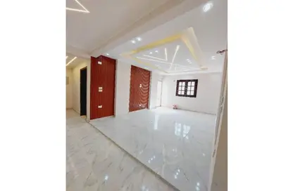 Apartment - 3 Bedrooms - 2 Bathrooms for sale in Al Hay Al Thalith St. - 3rd District - 6 October City - Giza