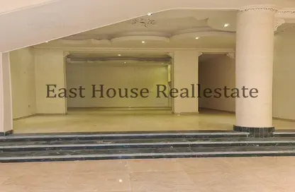 Duplex - 5 Bedrooms - 4 Bathrooms for rent in Ganoob El Acadimia - New Cairo City - Cairo