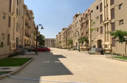 Apartment - 3 Bedrooms - 2 Bathrooms for sale in Rock Vera - 5th Settlement Compounds - The 5th Settlement - New Cairo City - Cairo