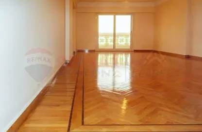 Apartment - 3 Bedrooms - 2 Bathrooms for sale in Camp Chezar - Hay Wasat - Alexandria