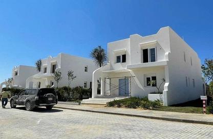 Chalet - 2 Bedrooms - 2 Bathrooms for sale in Jefaira - Ras Al Hekma - North Coast