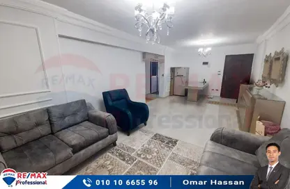 Apartment - 3 Bedrooms - 1 Bathroom for rent in Sidi Gaber St. - Sidi Gaber - Hay Sharq - Alexandria