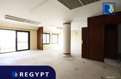 Office Space - Studio - 3 Bathrooms for sale in Cornish El Nile St. - Maadi - Hay El Maadi - Cairo