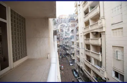 Apartment - 3 Bedrooms - 2 Bathrooms for sale in Kafr Abdo St. - Kafr Abdo - Roushdy - Hay Sharq - Alexandria