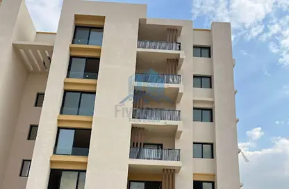 Apartment - 2 Bedrooms - 1 Bathroom for sale in Royal City - Sheikh Zayed Compounds - Sheikh Zayed City - Giza