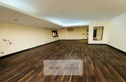 Office Space - Studio - 3 Bathrooms for rent in Zahraa El Maadi - Hay El Maadi - Cairo