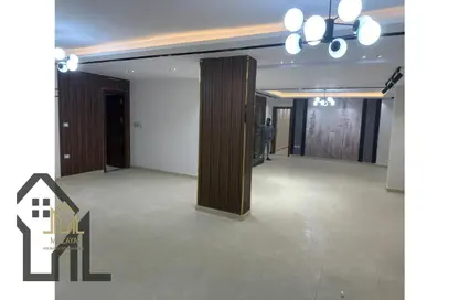 Villa - 5 Bedrooms - 4 Bathrooms for sale in Gate 1 - Khofo - Hadayek El Ahram - Giza