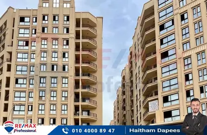 Apartment - 3 Bedrooms - 3 Bathrooms for sale in Al Shohada Square St. - Smouha - Hay Sharq - Alexandria