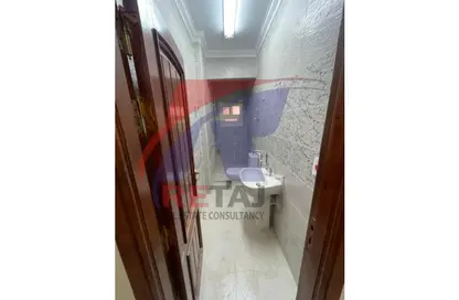 Apartment - 3 Bedrooms - 2 Bathrooms for rent in Mohamed Naguib Axis - Abou El Houl - New Cairo City - Cairo