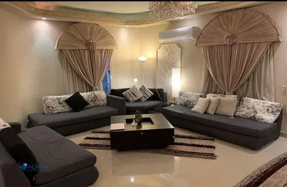 Apartment - 3 Bedrooms - 2 Bathrooms for rent in Doctor Yassin Abdel Ghaffar St. - Area C - Ganoob El Acadimia - New Cairo City - Cairo