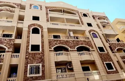 Apartment - 2 Bedrooms - 1 Bathroom for sale in Gate 1 - Khofo - Hadayek El Ahram - Giza