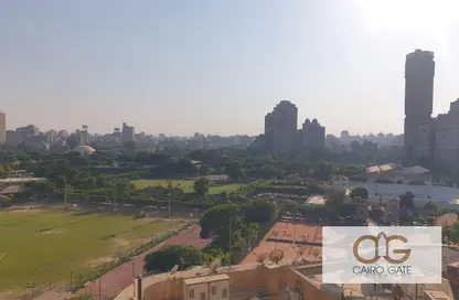 Apartment - 2 Bedrooms - 3 Bathrooms for sale in Kamal Khalil St. - Zamalek - Cairo