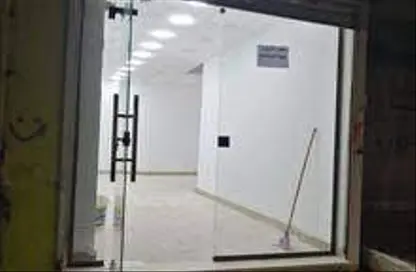 Shop - Studio - 1 Bathroom for sale in Al Mansoura - Al Daqahlya