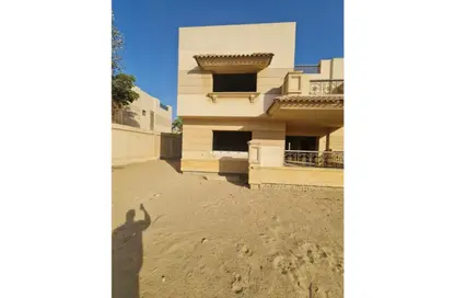 Villa - 5 Bedrooms - 5 Bathrooms for sale in Royal City - Sheikh Zayed Compounds - Sheikh Zayed City - Giza