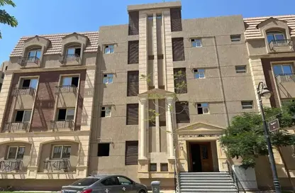 Apartment - 3 Bedrooms - 2 Bathrooms for sale in Rock Vera - 5th Settlement Compounds - The 5th Settlement - New Cairo City - Cairo