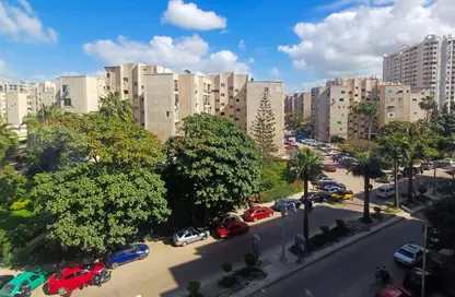 Apartment - 3 Bedrooms - 2 Bathrooms for sale in Al Mahad Al Dini St. - Smouha - Hay Sharq - Alexandria