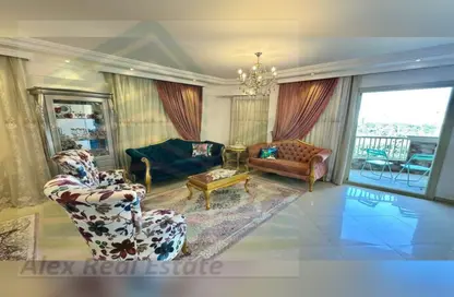 Apartment - 3 Bedrooms - 2 Bathrooms for rent in Omar Lotfy St. - Sporting - Hay Sharq - Alexandria