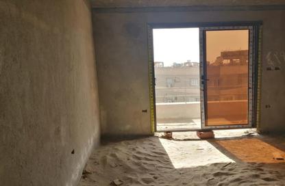 Apartment - 3 Bedrooms - 2 Bathrooms for sale in Thirteenth Sector - Zahraa El Maadi - Hay El Maadi - Cairo