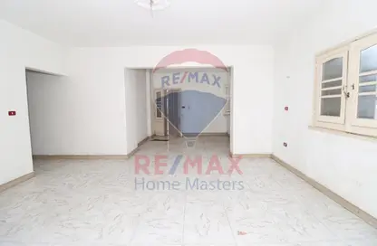 Apartment - 4 Bedrooms - 2 Bathrooms for sale in Al Jaish Street - Al Mansoura - Al Daqahlya