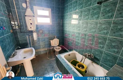 Apartment - 2 Bedrooms - 1 Bathroom for sale in Sidi Gaber - Hay Sharq - Alexandria