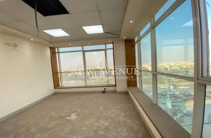 Clinic - Studio - 1 Bathroom for sale in North Teseen St. - The 5th Settlement - New Cairo City - Cairo