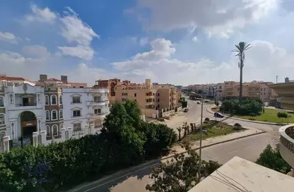 Villa - 7 Bedrooms - 5 Bathrooms for sale in Al Narges - New Cairo City - Cairo