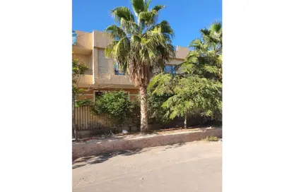 Duplex - 7 Bedrooms - 4 Bathrooms for sale in 9th District - Sheikh Zayed City - Giza