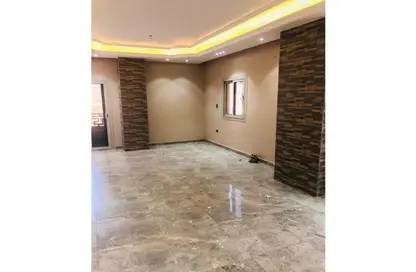 Apartment - 3 Bedrooms - 1 Bathroom for sale in Al Obour Road - Obour Market - Obour City - Qalyubia