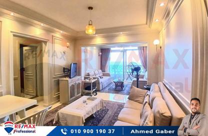 Apartment - 2 Bedrooms - 1 Bathroom for sale in Al Geish Road - Cleopatra - Hay Sharq - Alexandria