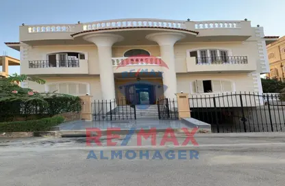 Villa - 4 Bedrooms - 2 Bathrooms for sale in Yasmine compound - 6 October Compounds - 6 October City - Giza