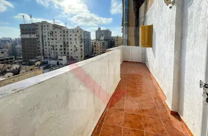 Apartment - 3 Bedrooms - 1 Bathroom for sale in Mahmoud Al Essawy St. - Sidi Beshr - Hay Awal El Montazah - Alexandria