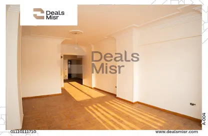 Apartment - 3 Bedrooms - 2 Bathrooms for sale in Al Amir Gamil St. - Backus - Hay Sharq - Alexandria