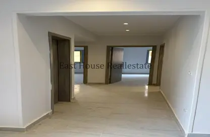 Apartment - 3 Bedrooms - 2 Bathrooms for rent in South Lotus - El Lotus - New Cairo City - Cairo