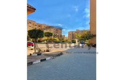 Apartment - 2 Bedrooms - 1 Bathroom for sale in Italian Neighborhood Road - Hadayek October - 6 October City - Giza