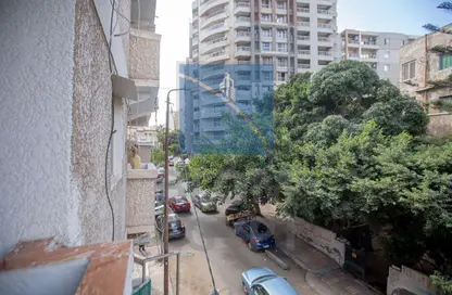 Apartment - 3 Bedrooms - 1 Bathroom for rent in Essam Helmy Al Masry St. - Smouha - Hay Sharq - Alexandria