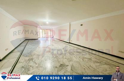 Apartment - 3 Bedrooms - 3 Bathrooms for rent in Mostafa Abou Heif St. - Saba Basha - Hay Sharq - Alexandria