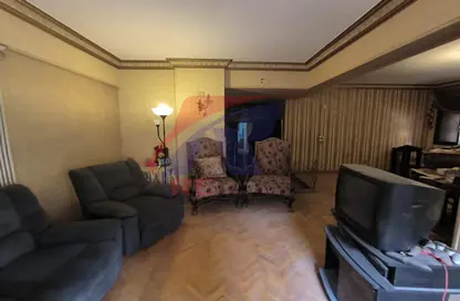 Apartment - 3 Bedrooms - 2 Bathrooms for sale in Osama Al Sadik St. - 8th Zone - Nasr City - Cairo