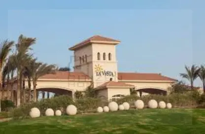 Chalet - 4 Bedrooms - 4 Bathrooms for sale in La Vista 3 - La Vista - Al Ain Al Sokhna - Suez