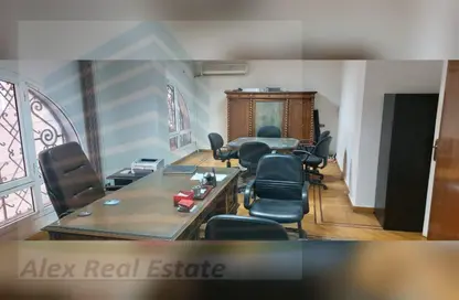 Office Space - Studio - 3 Bathrooms for rent in Kasr Al Safa St. - Zezenia - Hay Sharq - Alexandria