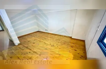 Apartment - 3 Bedrooms - 3 Bathrooms for rent in Roushdy St. - Roushdy - Hay Sharq - Alexandria