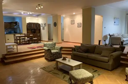 Apartment - 3 Bedrooms - 3 Bathrooms for sale in Sarayat Al Maadi - Hay El Maadi - Cairo